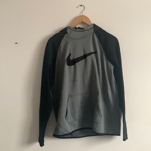 L | Therma-Fit Nike Hoodie
